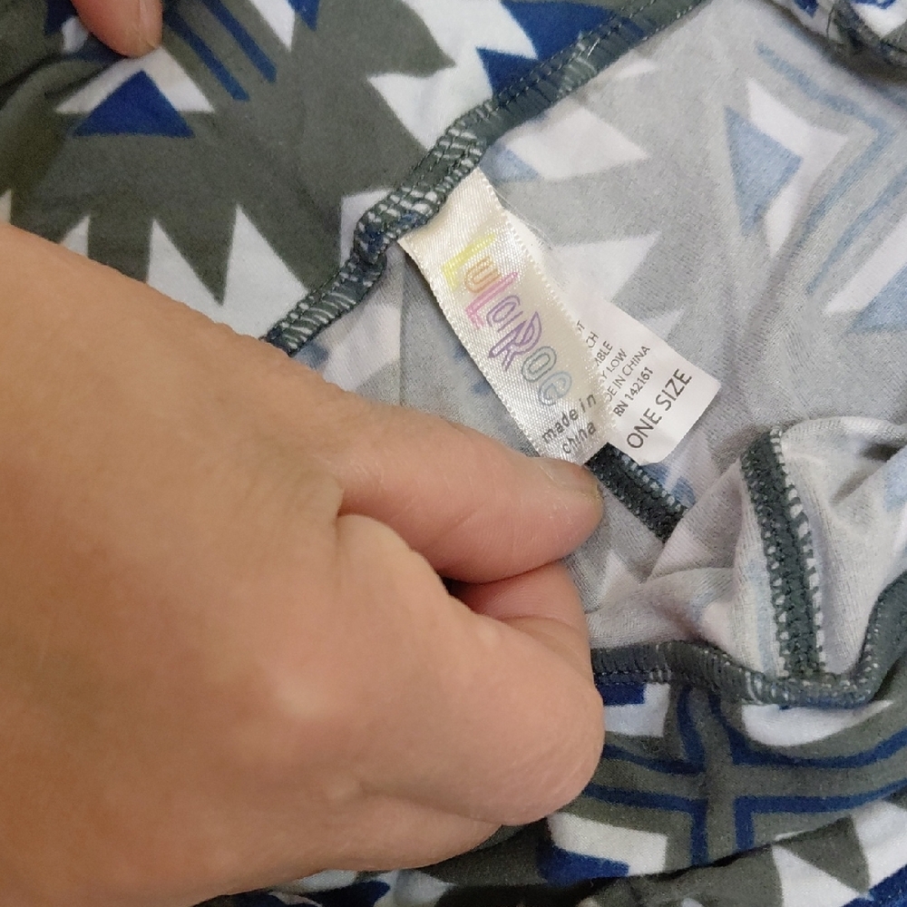LuLaRoe Blue White Gray And. Red Geometric Leggings OS - Picture 9 of 14